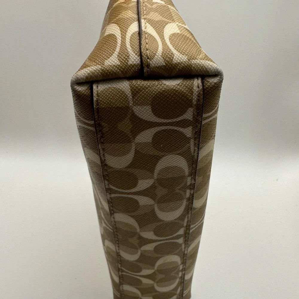 Coach Signature C Monogram Cosmetic Pouch Makeup Bag Tan Cream‎